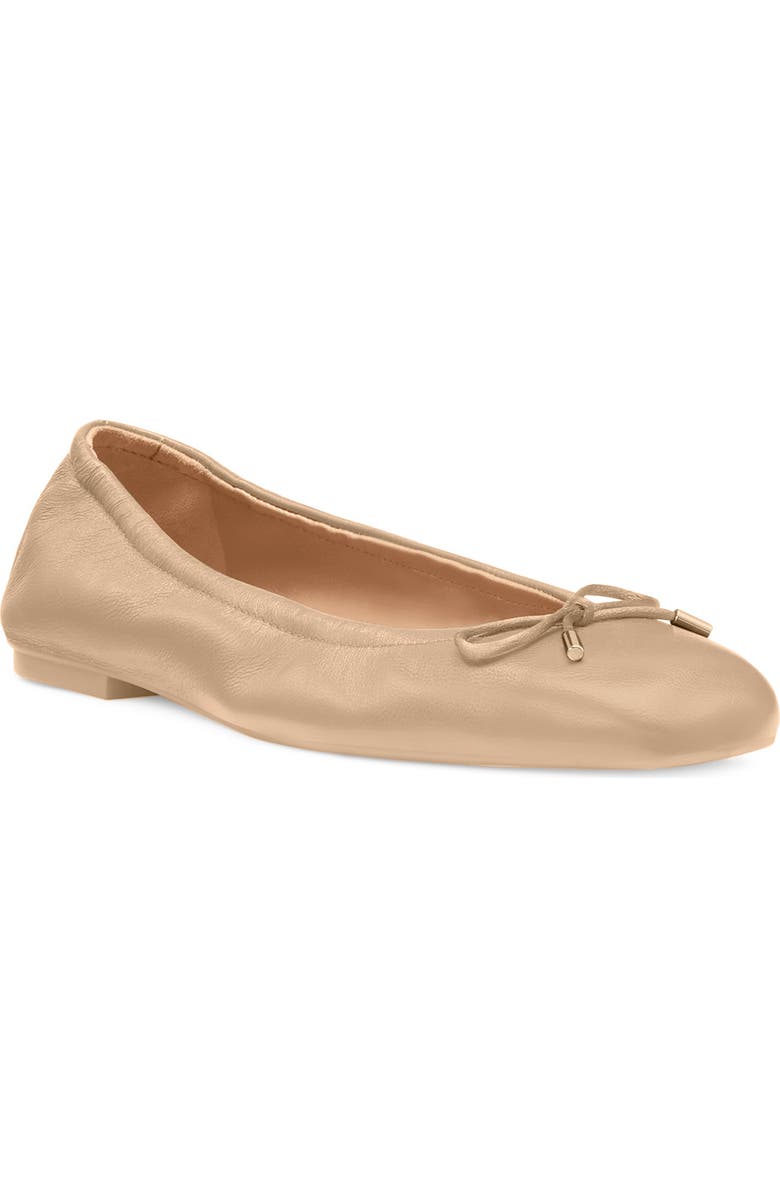 Stuart Weitzman Bow Flat (Women)